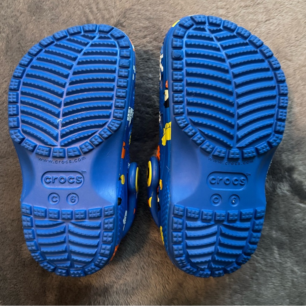 CROCS Blue Disney Mickey Mouse Toddler size 6 Iconic Jibbitz Charms Boy Girl - Picture 5 of 7